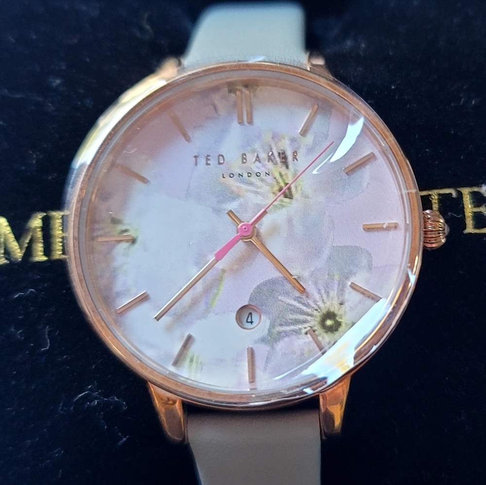 🌿Ted Baker London "Not Just a Pretty Face" Floral Watch [37mm]🌿 - Picture 7 of 9